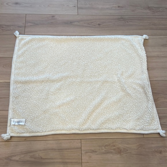 Pottery Barn Kids Bedding Pottery Barn Luxe Cableknit Sherpa Baby